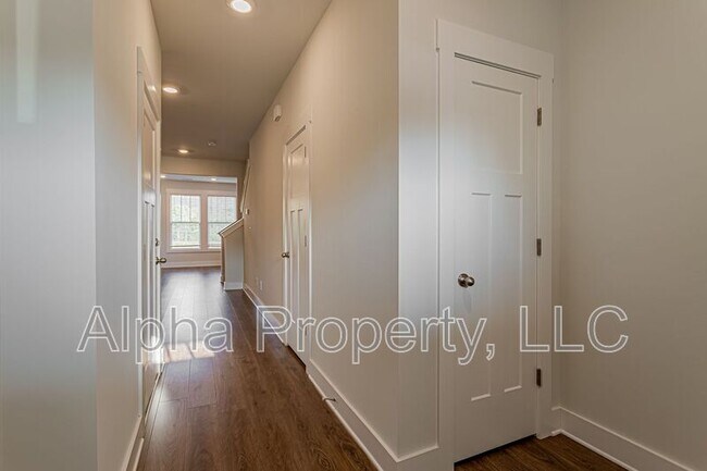 Photo - 32 Mardale Ln