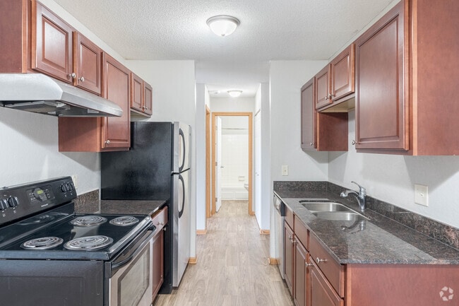 1BR,1BA - 825SF - Kitchen