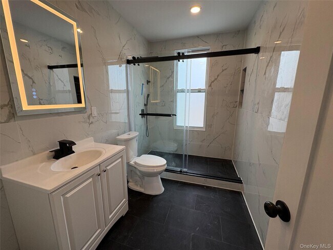 Photo - 532 Jerome St