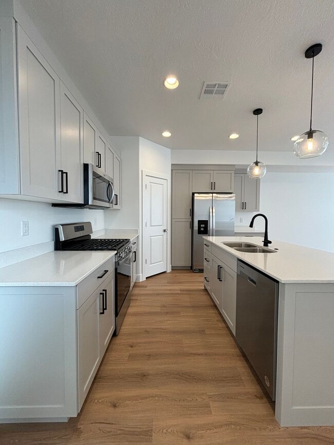 Photo - Woodland Estates Townhome! - END UNIT!!