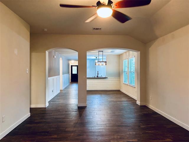 Photo - 806 Amber St