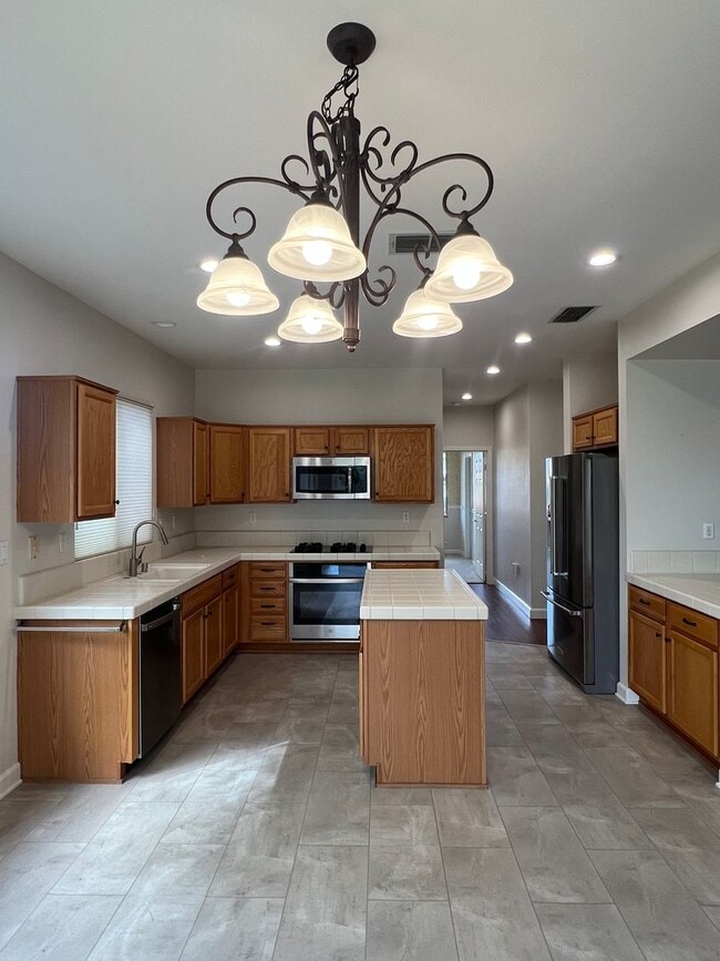 Photo - SPACIOUS 2 BEDROOM IN 55+ COMMUNITY!!