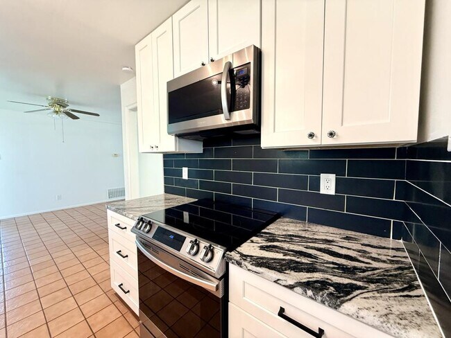 Photo - 3807 Longridge Dr