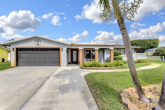 Photo - 10339 Daphne Ave