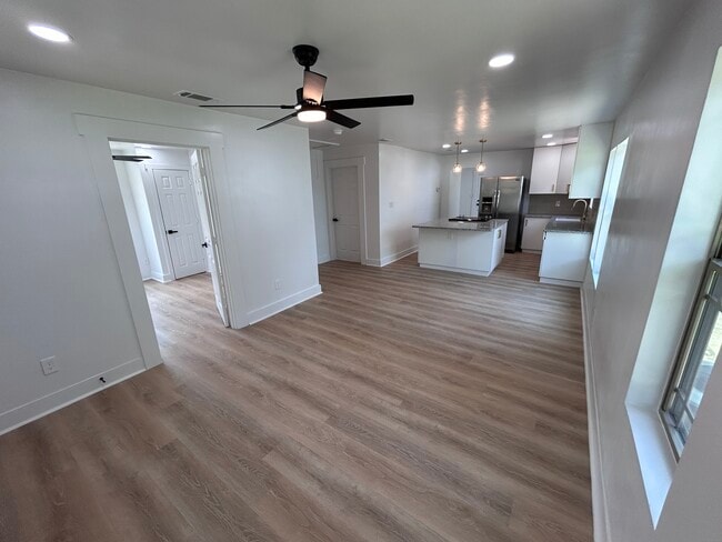 Photo - 1400 N 6th St