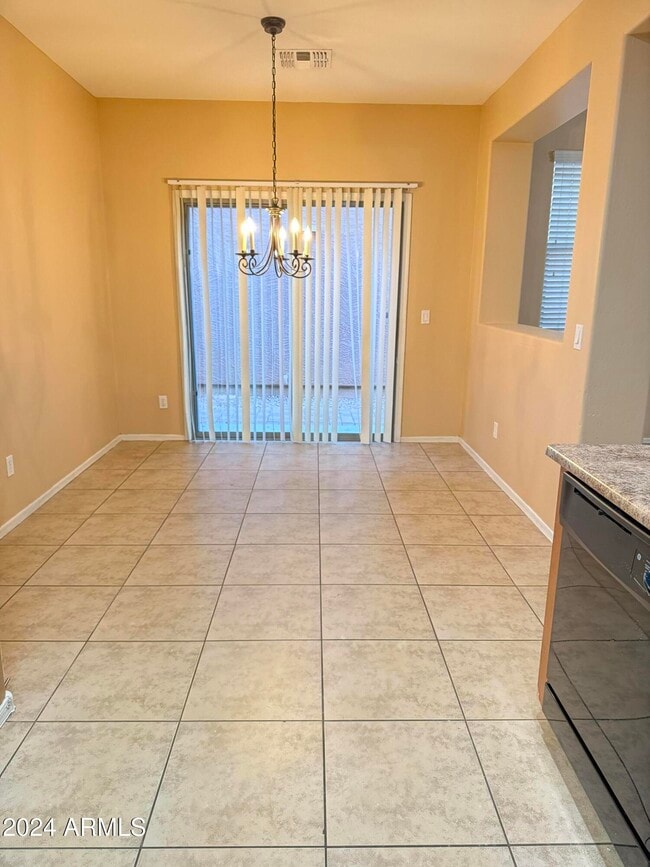 Photo - 105 E Catclaw St