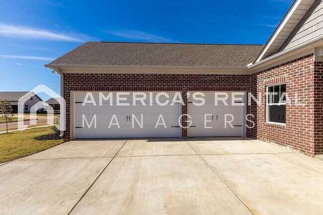 Photo - NEW CONSTRUCTION - Spacious Sifford Plan with Three Car Garage!