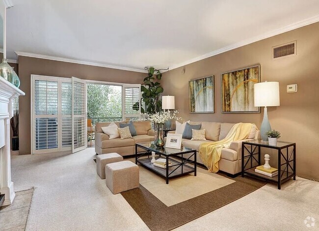 Building Photo - 836 S Bundy Dr Unit 401 Rental