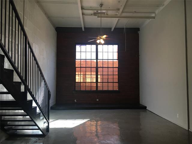 Photo - 2501 S Harwood St Unidad 5