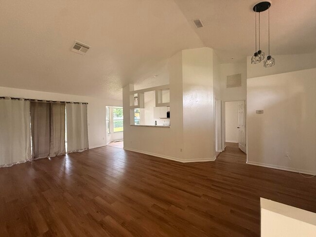 Photo - 1765 SW Desert Ave