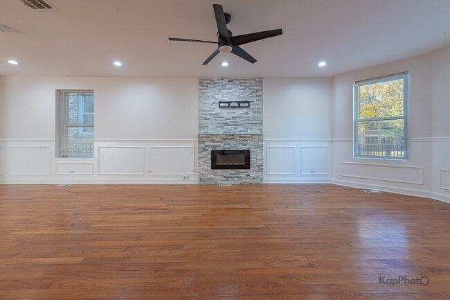 Photo - 527 N Ridgeway Ave