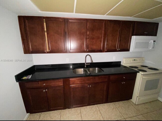 25512 SW 107th Ave Unit 2