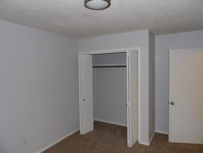 Photo - 6806 NW Willow Springs Dr