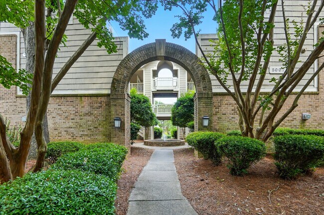 5007 Sharon Rd Unit 5007 R SharonRd