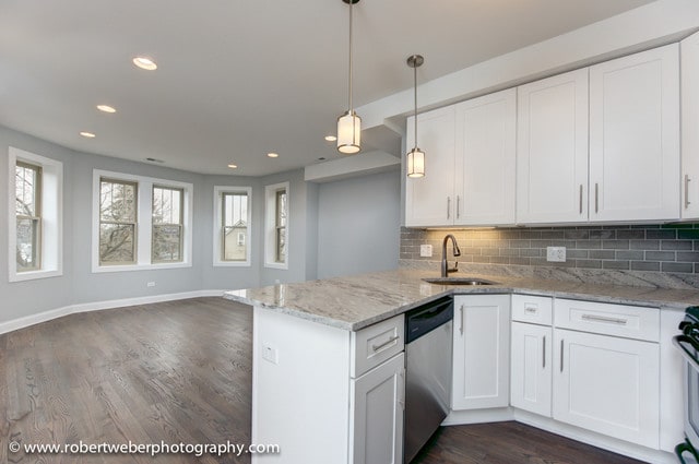 Photo - 2329 W Barry Ave Unit 2