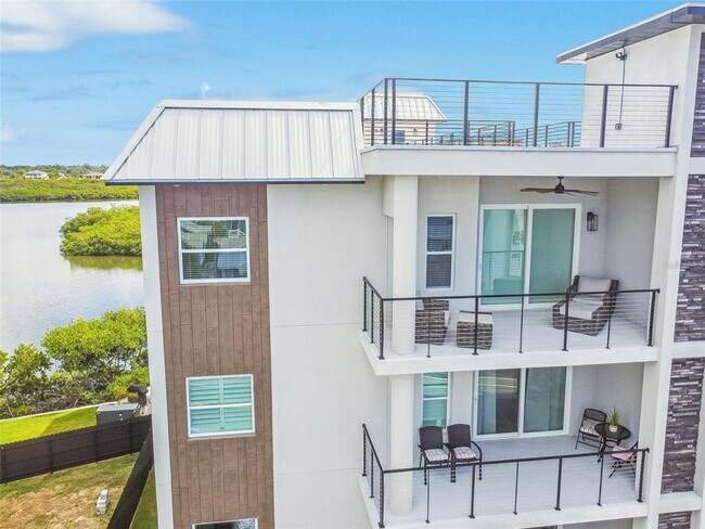 Photo - 19505 Gulf Blvd Unit 404