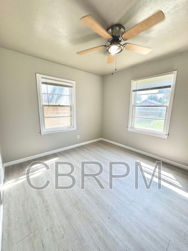 Photo - 3805 35th St