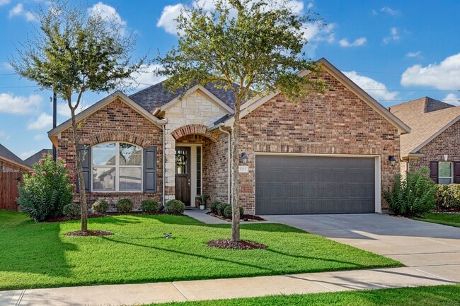 Photo - 5215 Baroness Ln
