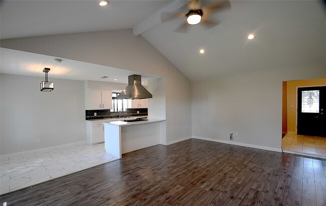 Photo - 9243 Friendship Rd