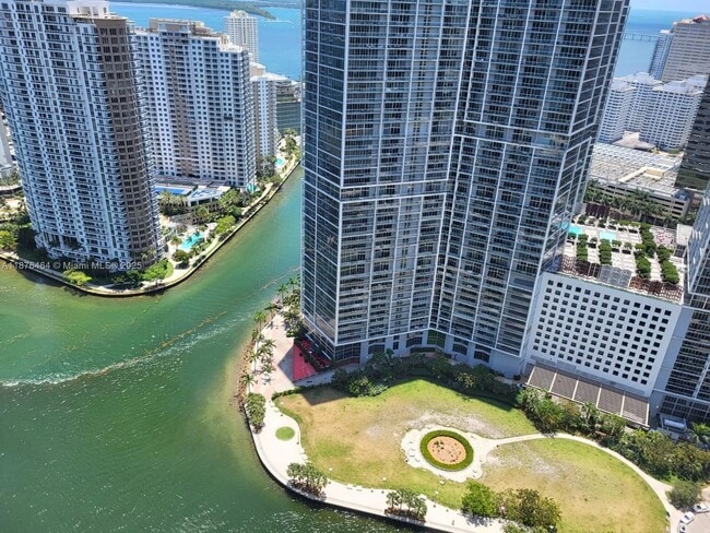 Building Photo - 200 Biscayne Blvd Way Unit 4203 Rental