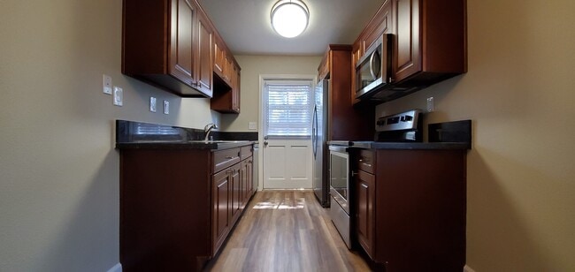 Photo - 340 5th Ave