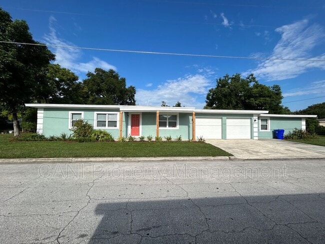 Building Photo - 418 Charles St