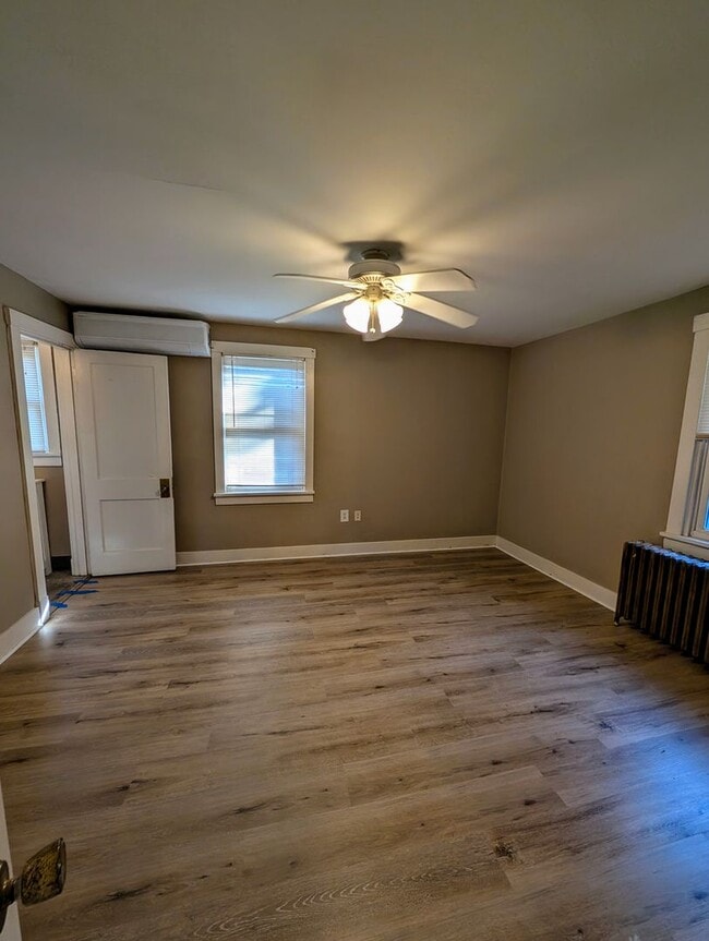 Photo - 1666 Crafton Blvd Unit 2