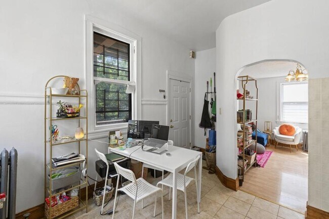 Photo - 1 bedroom in Chicago IL 60647 Unit 2R