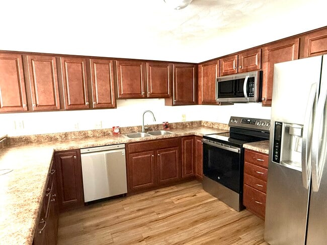 Kitchen Refurbished. New Appliances - 834 Patrick Henry Dr