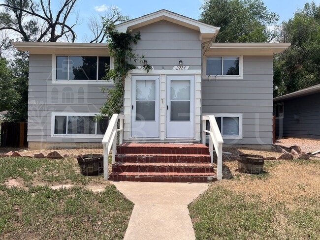 Building Photo - Westside Duplex