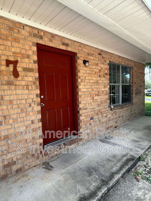 Building Photo - 939 Tanager Rd Unit 7 Rental