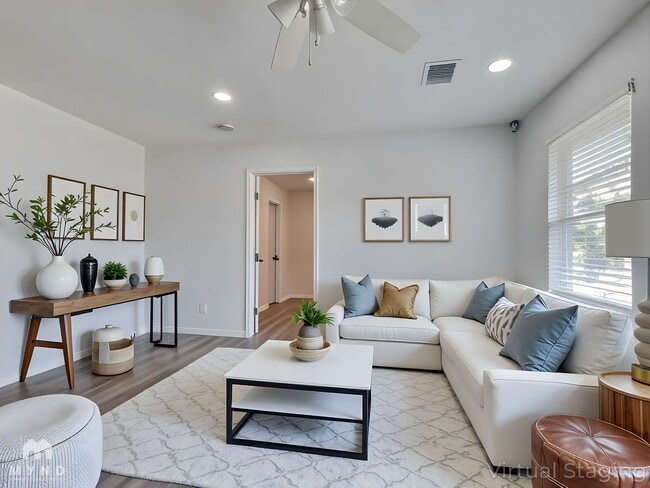 Photo - 5962 Belcrest St