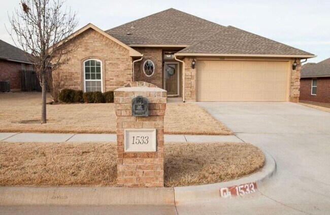 Photo - 1533 Central Pkwy Casa