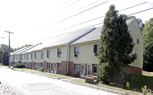 Photo - Reservoir Manor- 10