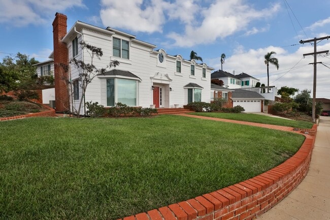 Building Photo - Stunning Point Loma Home with Downtown/Bay...
