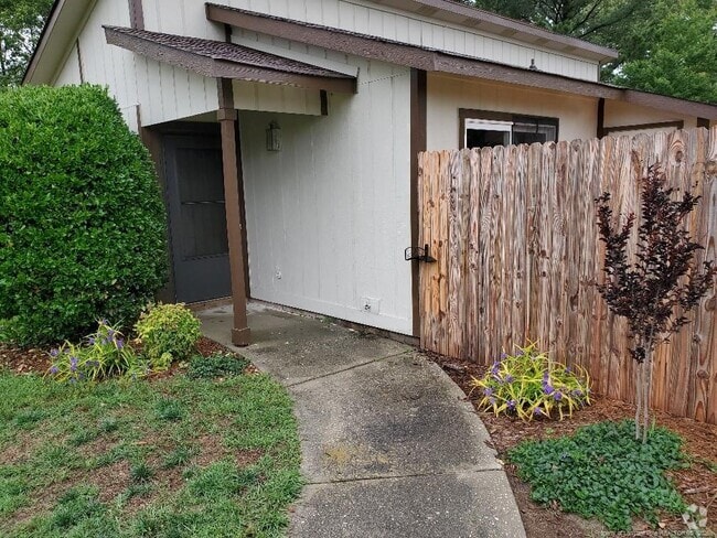 Building Photo - 6516 Wicklow Pl Rental