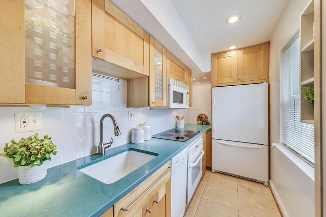 Photo - 1303 N Ode St Unit 215