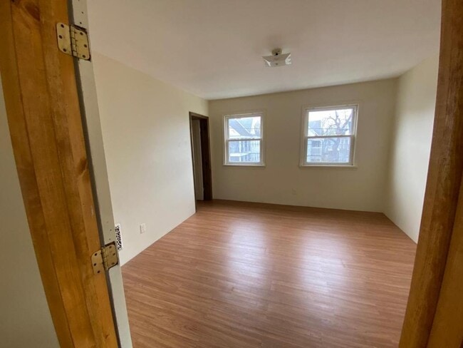 Photo - 923 Churchill Ave