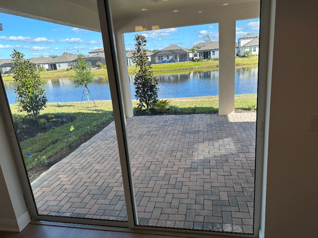 Photo - 931 Fern Leaf Run