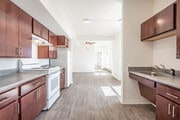 2BR, 1BA - 786SF