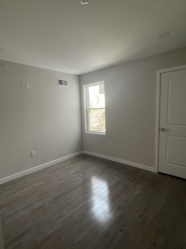 Photo - 2153 N 19th St Apartments