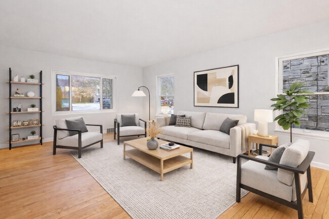 Photo - 5873 N Santa Monica Blvd