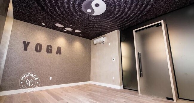 Photo - 17 Monitor St Unit 2i