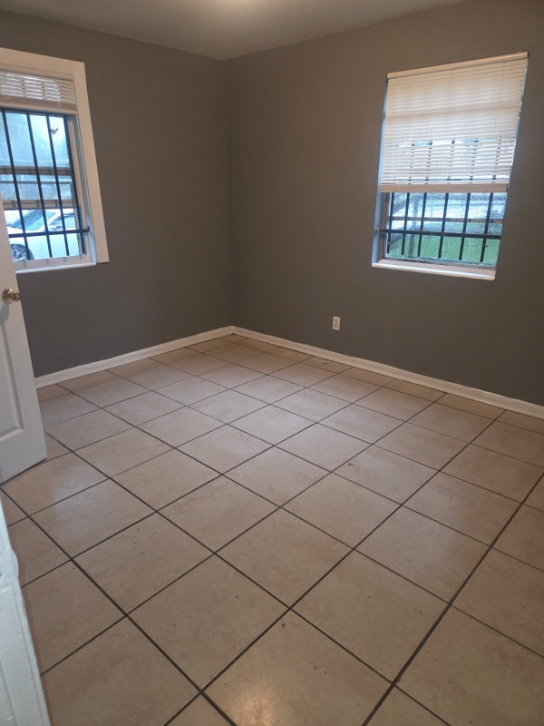 Photo - 1277 W 27th St Unit 1