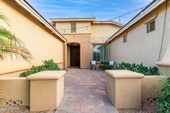 Photo - 179 W Powell Way