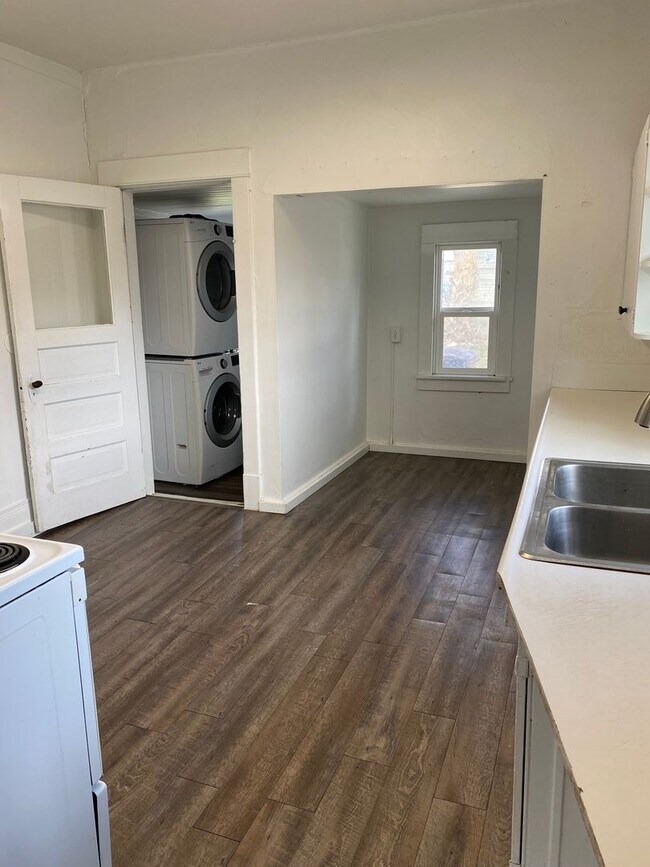 2 Bedroom 1 Bath Home Near Kendall Yards Rental House Rental in