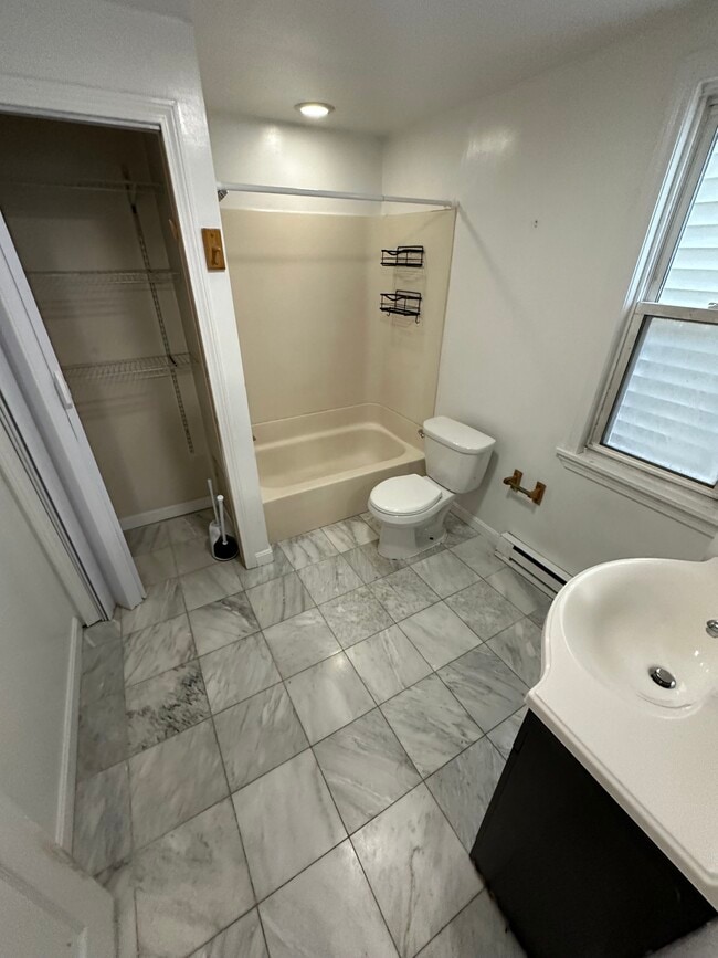 Photo - 367 Maverick St Unit 2