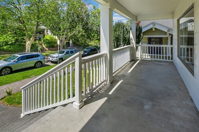 Photo - 5646 12th Ave NE