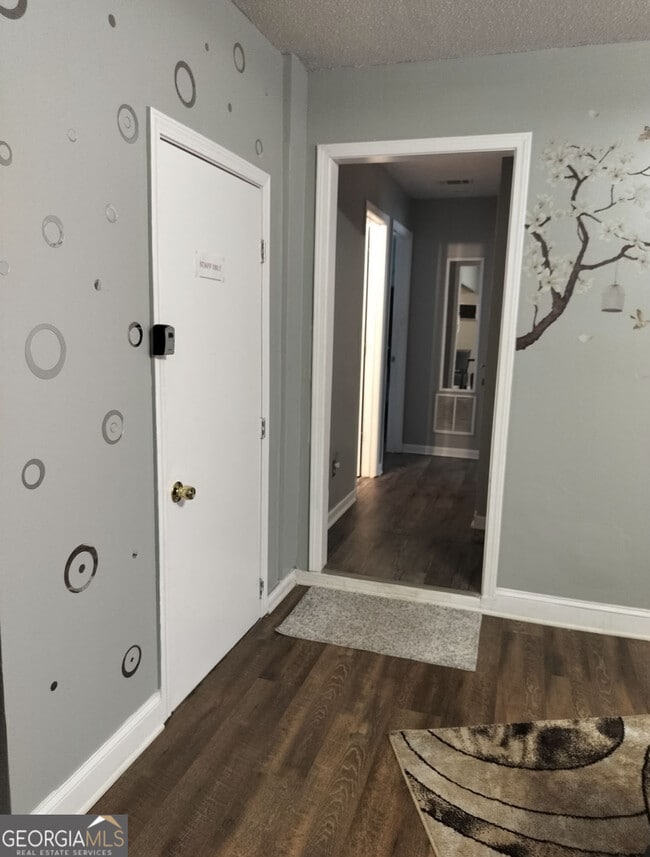 Photo - 7567 Sugarcreek Dr