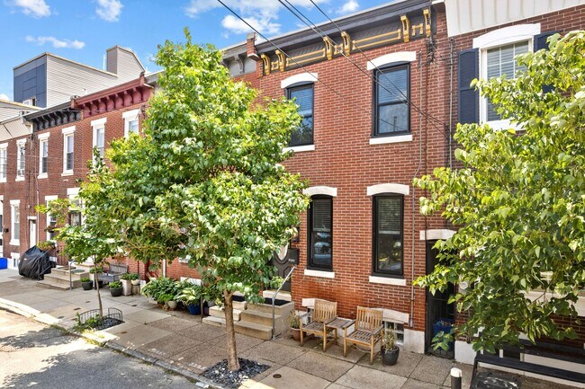 Photo - 2225 Taggert St